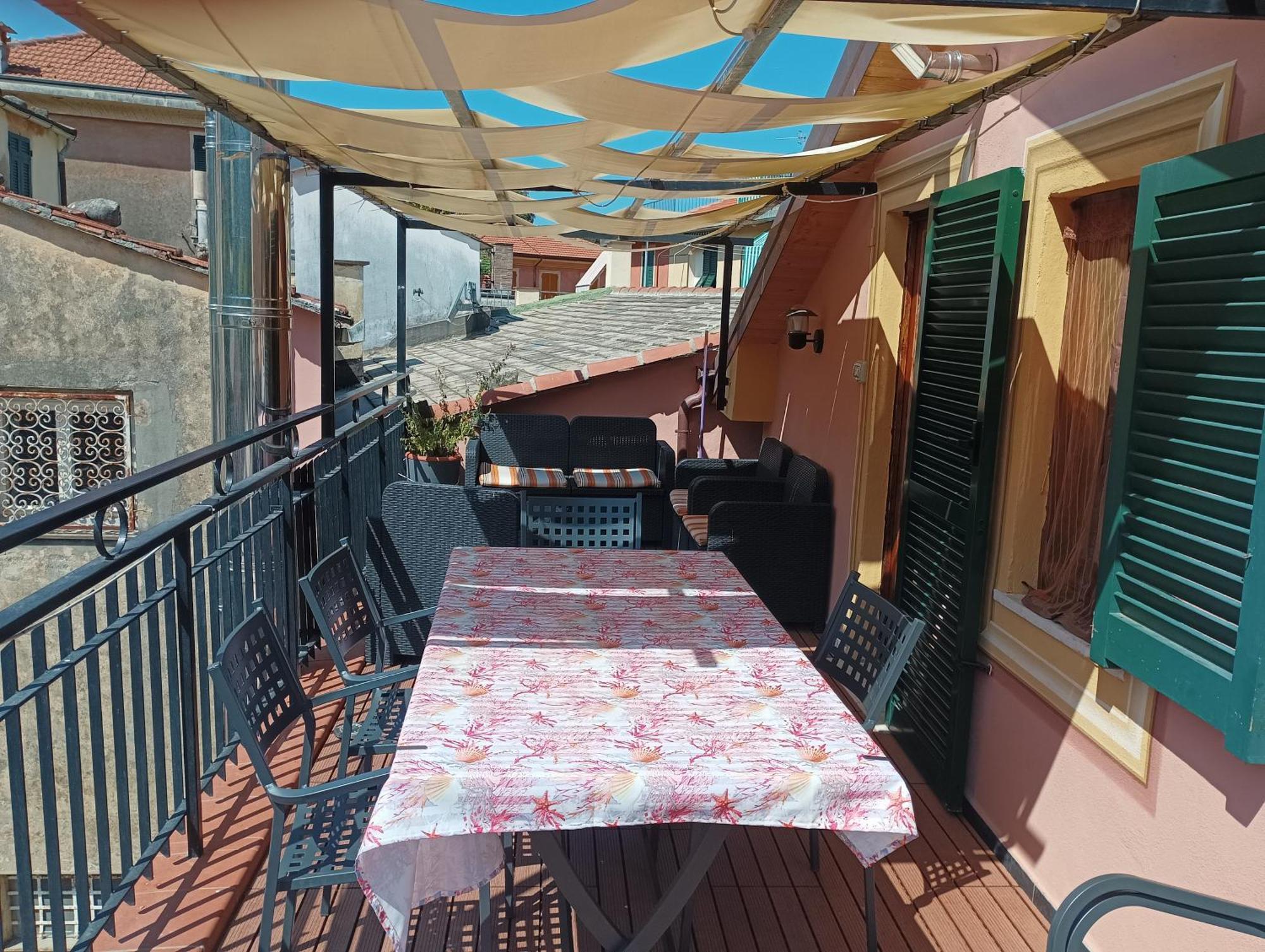 Delizioso Attico Con Ampio Terrazzo E Garage A Due Passi Dal Mare E Dalle Cinqueterre Lt-0485 莱万托 外观 照片